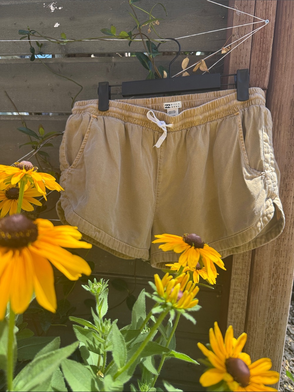 Billabong Women's Distressed Mustard Yellow/ Tan Athletic Shorts - XL